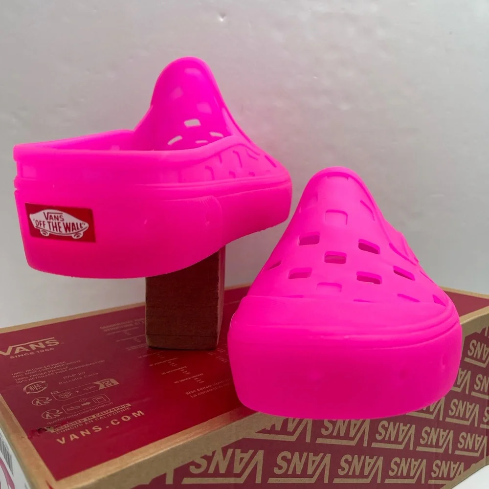 Vans Men’s Slip-On Mule Trk Hot Pink VN0005V8AFJ Vibrant Pink Slip-On Clogs